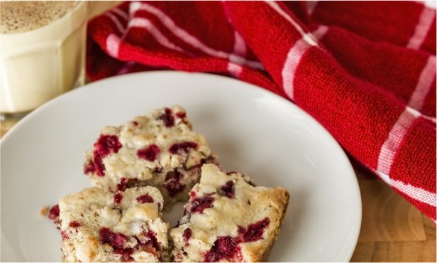 Very berry Cranberry Cookie Bars-rev