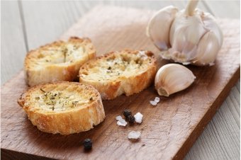 Crostini garlic starter