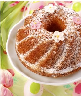 Easter Ring Cake-powdered sugar