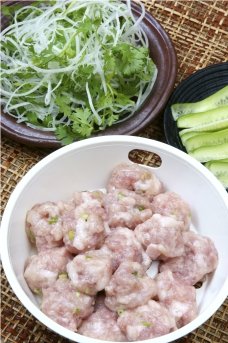 Vietmanese Meatballs-raw