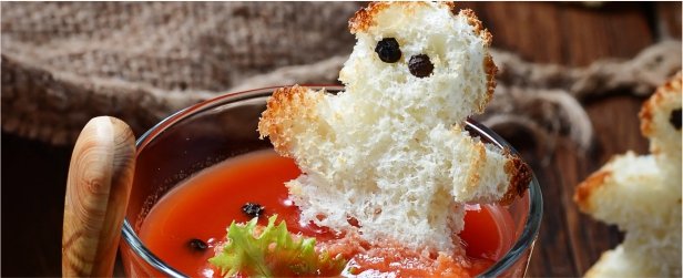 halloween-bloody-marys-with-ghost-toasties-link